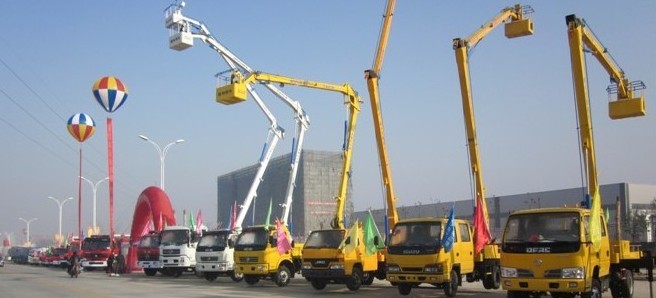 �߿����I(y��)܇�����ģ�Ʒ�N��һ�����۱�ʽ�߿����I(y��)܇_��s��ʽ�߿����I(y��)܇������ʽ������ϵ�������⣬Ҳ���Է֞鴹ֱ����ʽ���ַQ����ʽ��������ʽ�߿����I(y��)܇���׸�ʽ���X�Ͻ�ʽ�����bжʽ�����д�ֱ����ʽ���������ش󣬵����I(y��)�߶��������C���Բ������`����Ŀǰ����(n��i)�V���\�õ����۱�ʽ�߿����I(y��)܇��